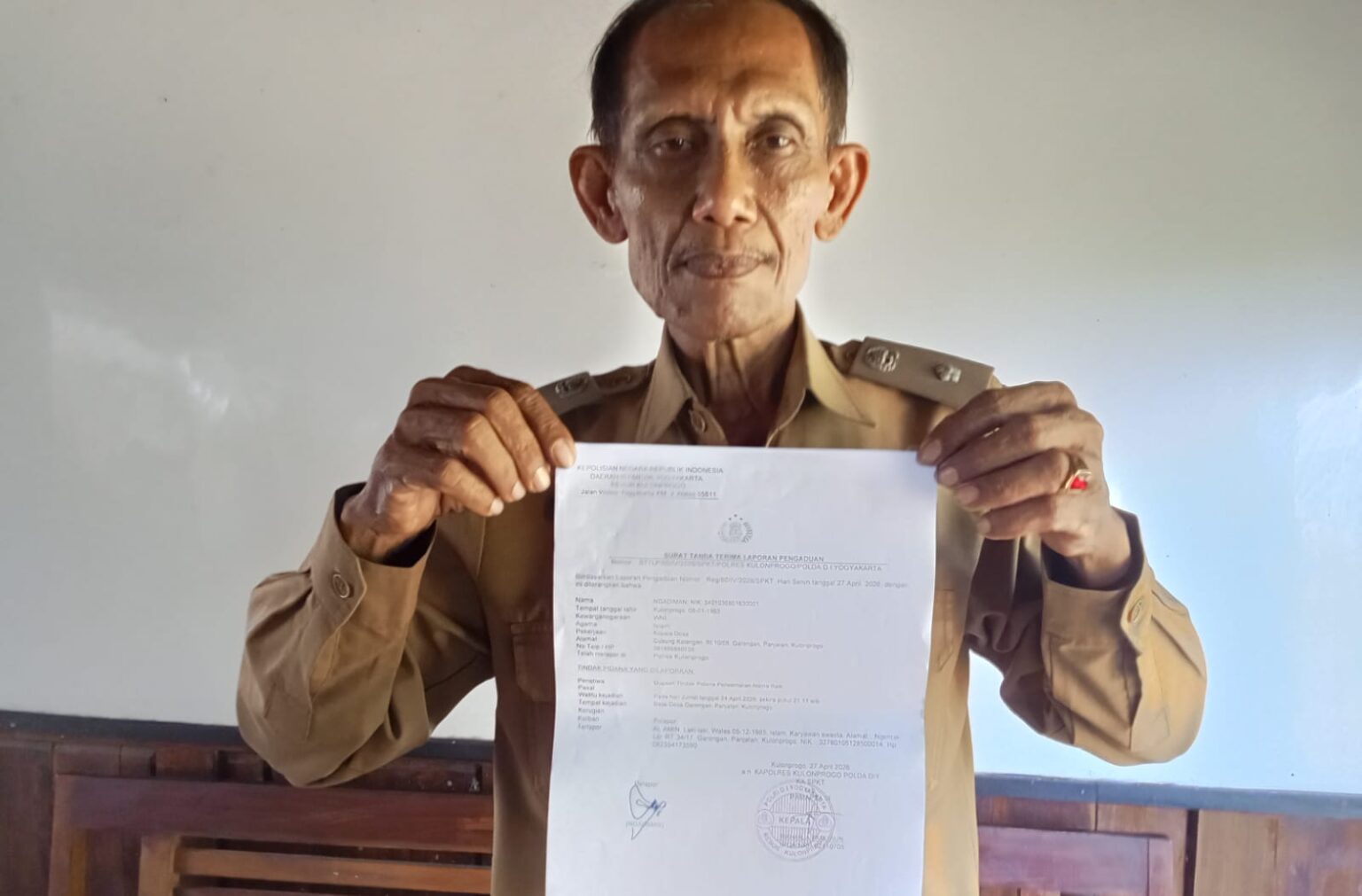 Hari Senin (27/4/2026) Ngadiman, Lurah Garongan, Panjatan, Kulon Progo melaporkan warganya yang bernama Al Amin ke Polres Kulon Progo.(foto/dok)