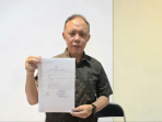 Yana Karyana investor yang melaporkan ketua yayasan Mitra Karya Maporina terkait dugaan pelanggaran kerjasama program MBG.