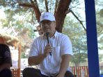 BDfnVekPXjNivJIzsL2mKbiiW75jIYzffsmpk315 Sambutan dari Kepala Dinas Pariwisata Kabupaten Bantul, Saryadi, S.IP., M.Si. dalam kegiatan pelepasliaran tukik di Pantai Goa Cemara Kamis (22/07/2026).