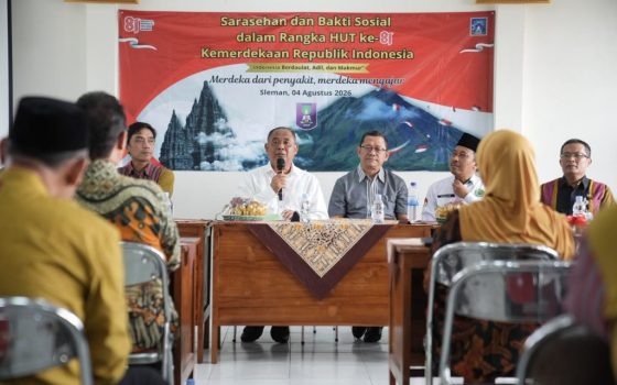Bupati Sleman, Harda Kiswaya menghadiri kegiatan Saresehan dan Bakti Sosial Peringatan HUT ke-81 Kemerdekaan Republik Indonesia di SMP Negeri 1 Godean Selasa (4/8/2026).