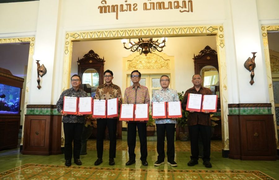 penandatanganan Memorandum of Understanding (MoU) yang berlangsung di Gedhong Wilis, Kompleks Kepatihan, Selasa (11/8/2026).