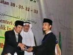 HOjVXqEbQAAtDNm Photo : Mbah Riyan sebagai lulusan terbaik LIPIA angkatan 2013