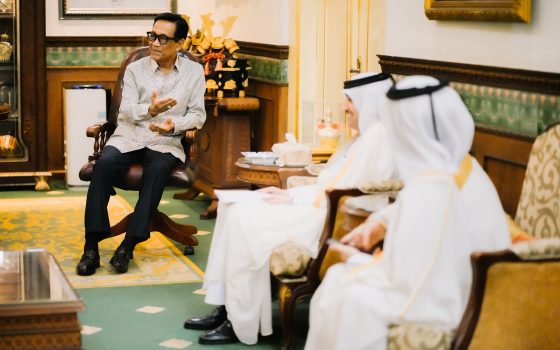 Duta Besar Qatar untuk Indonesia, Sultan bin Mubarak Saad Al-Dosari menemui Gubernur DIY, Sri Sultan Hamengku Buwono X pada Senin (03/07).