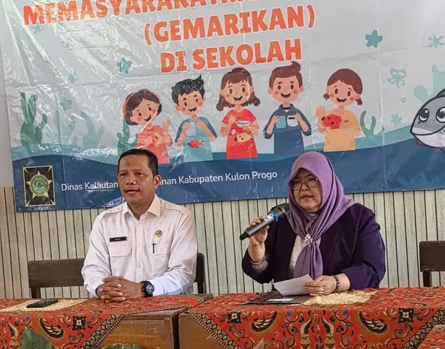 Program Gemarikan di SDN Sukorojo Kulon Progo ajak anak gemar makan ikan untuk mendukung tumbuh sehat, kuat, dan cerdas.
